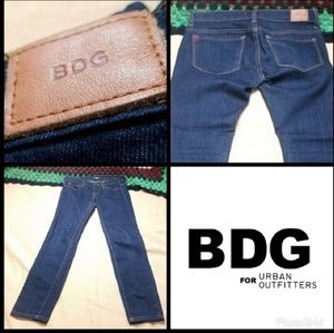 BDG Jeans 25 Mid Rise Grazer